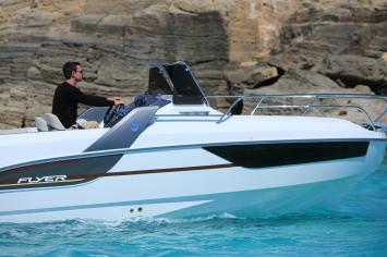 BeneteauFlyer7-4 Innenansicht