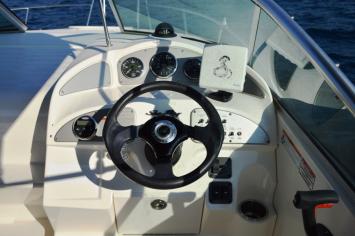 SeaRay255Sundancer-5 Innenansicht
