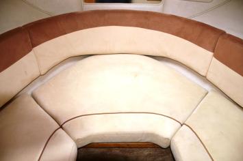 SeaRay255Sundancer-10 Innenansicht