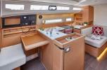Yachtcharter SunOdyssey410 Mediterranea Belfiore 4