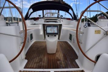 SunOdyssey54DS-5 Innenansicht