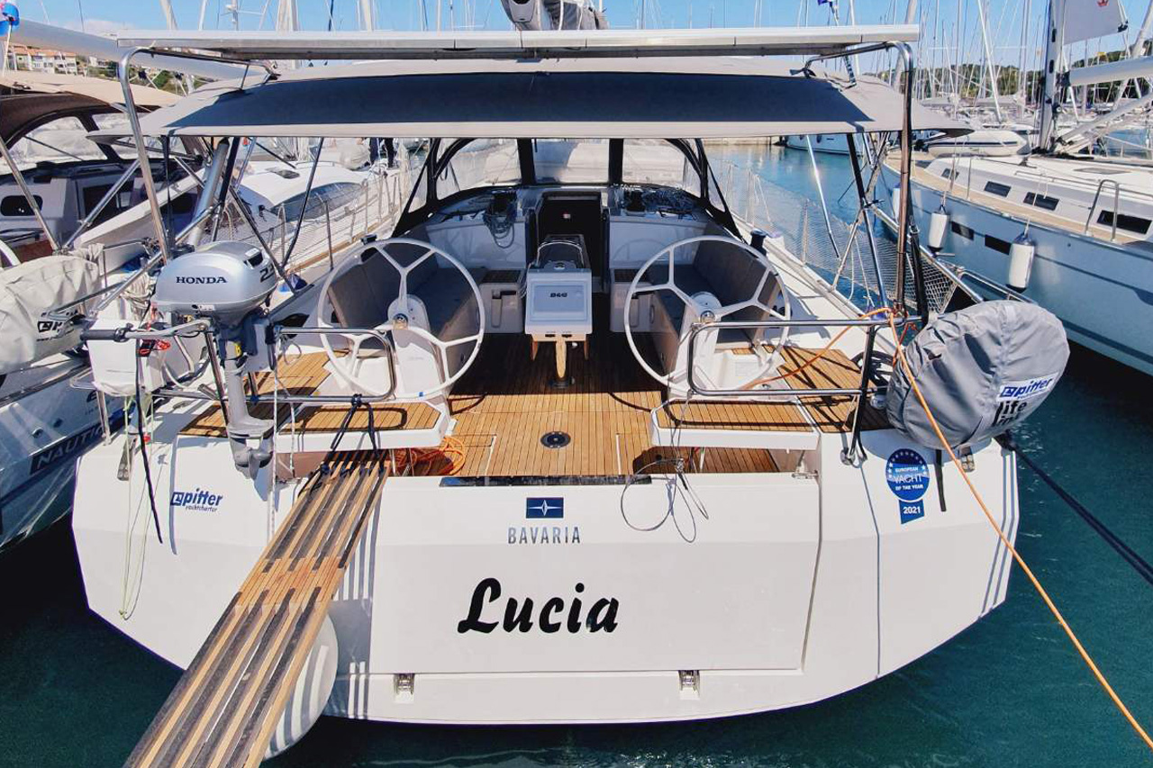 Yachtcharter BavariaC42 Lucia