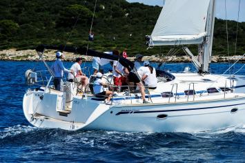 Bavaria47Cruiser-9 Innenansicht