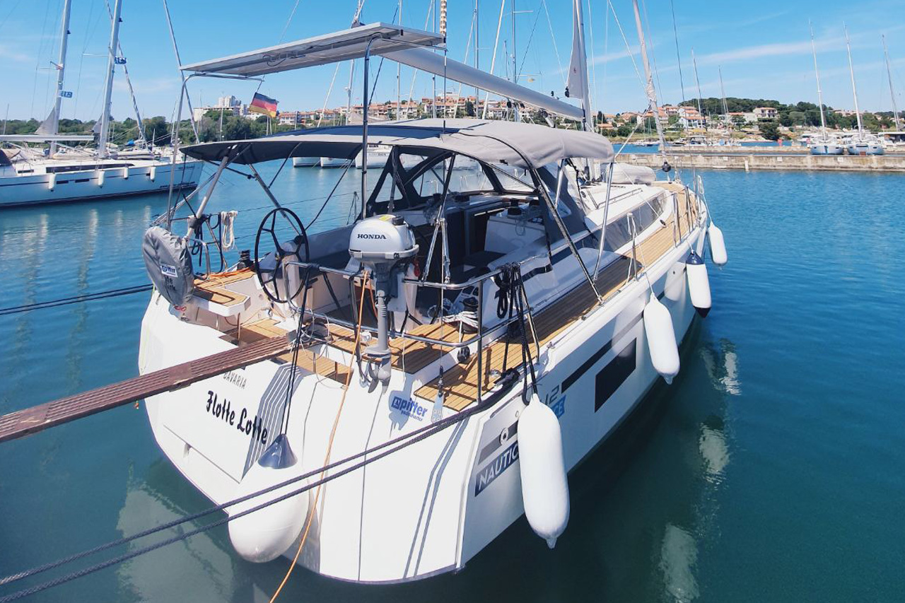 Yachtcharter BavariaC42 Flotte Lotte