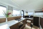 Yachtcharter Bali 4 2 Clair de Lune aussenansicht 12