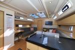 Yachtcharter Hanse458 Whatever 10