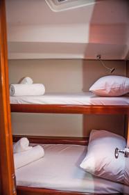 Oceanis46-4cab-17 Innenansicht