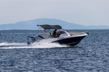 CapCamarat6-4 Innenansicht