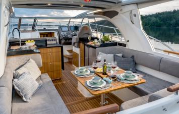 Marex360CabrioletCruiser-4 Innenansicht