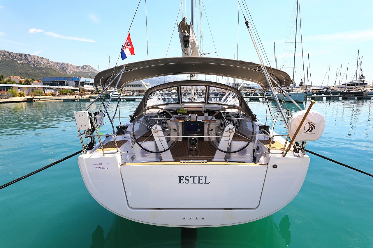Yachtcharter Hanse 418 Estel hauptansicht 1