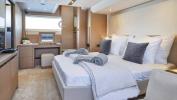 Yachtcharter Prestige630S Simul 17