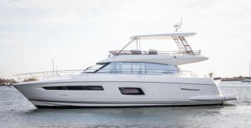 Prestige550SFlybridge Innenansicht