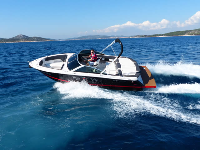 Yachtcharter FourWinnsH210 Black Pearl