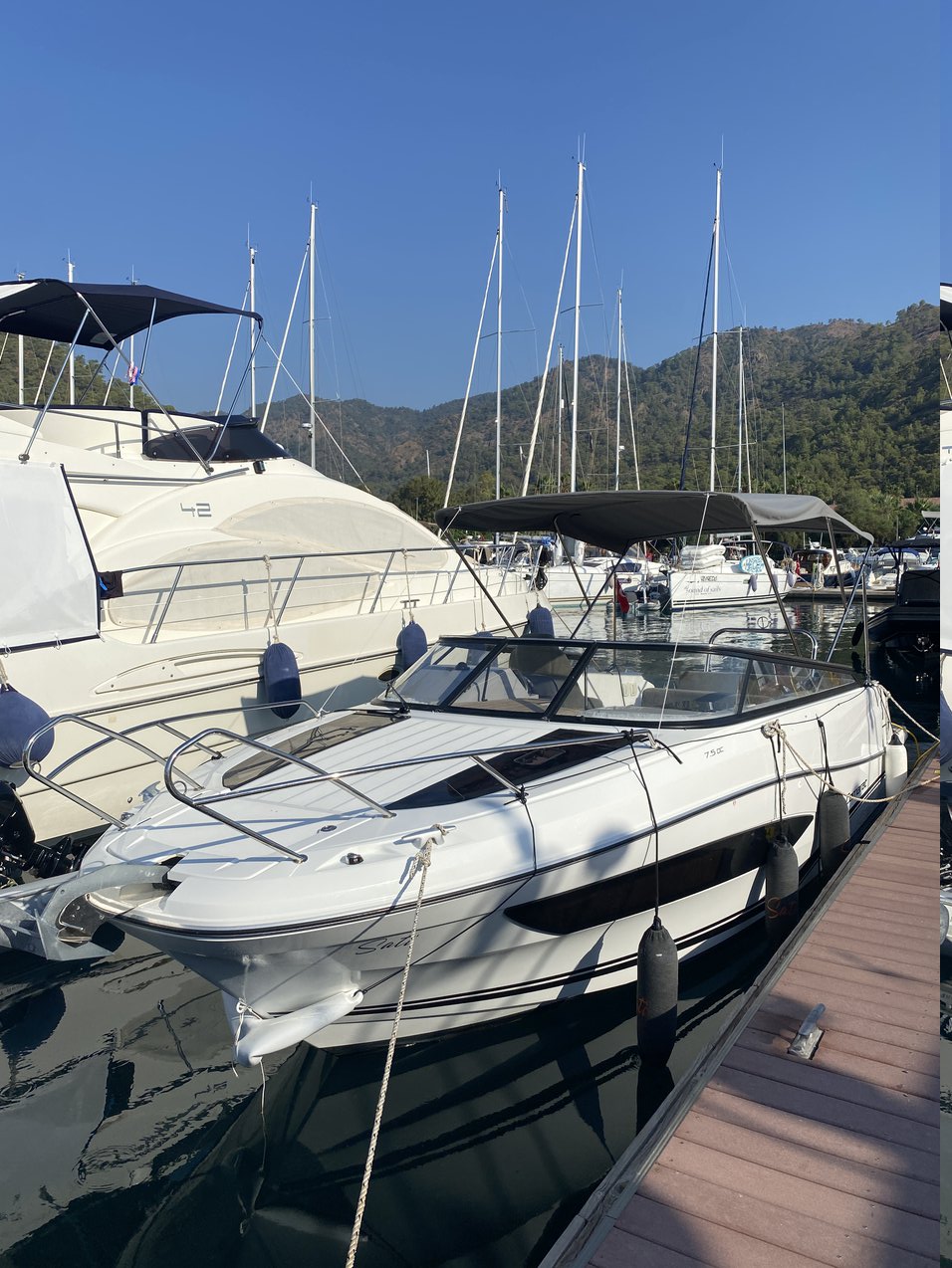 Yachtcharter CapCamarat7 Sati