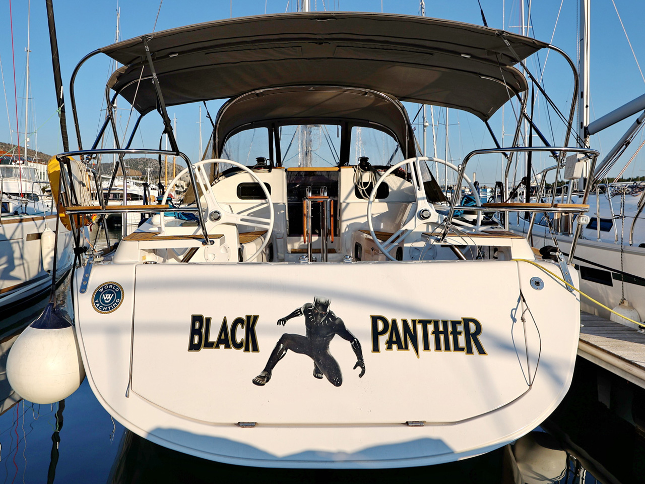 Yachtcharter Elan40Impression Black Panther