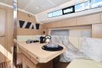 Yachtcharter BavariaC42 Leya 13
