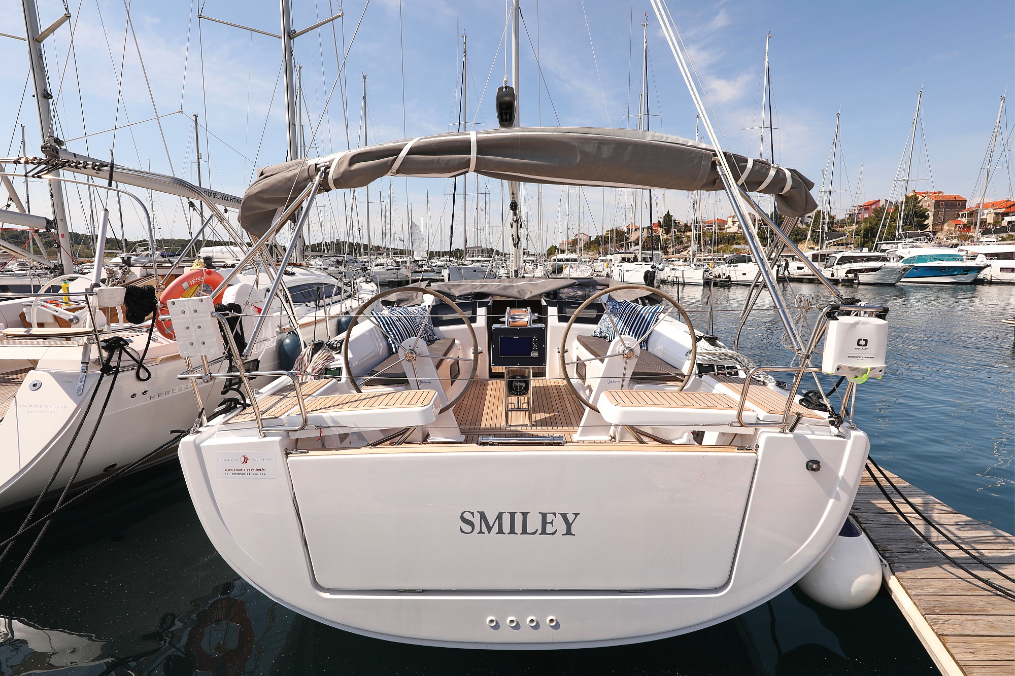 Yachtcharter Hanse388 Smiley