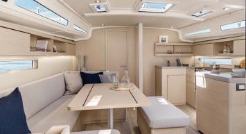 Oceanis40-8 Innenansicht