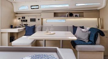 Oceanis40-10 Innenansicht
