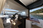 Yachtcharter SealineC335V Stormi 10