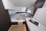 Yachtcharter SealineC335V Stormi 17