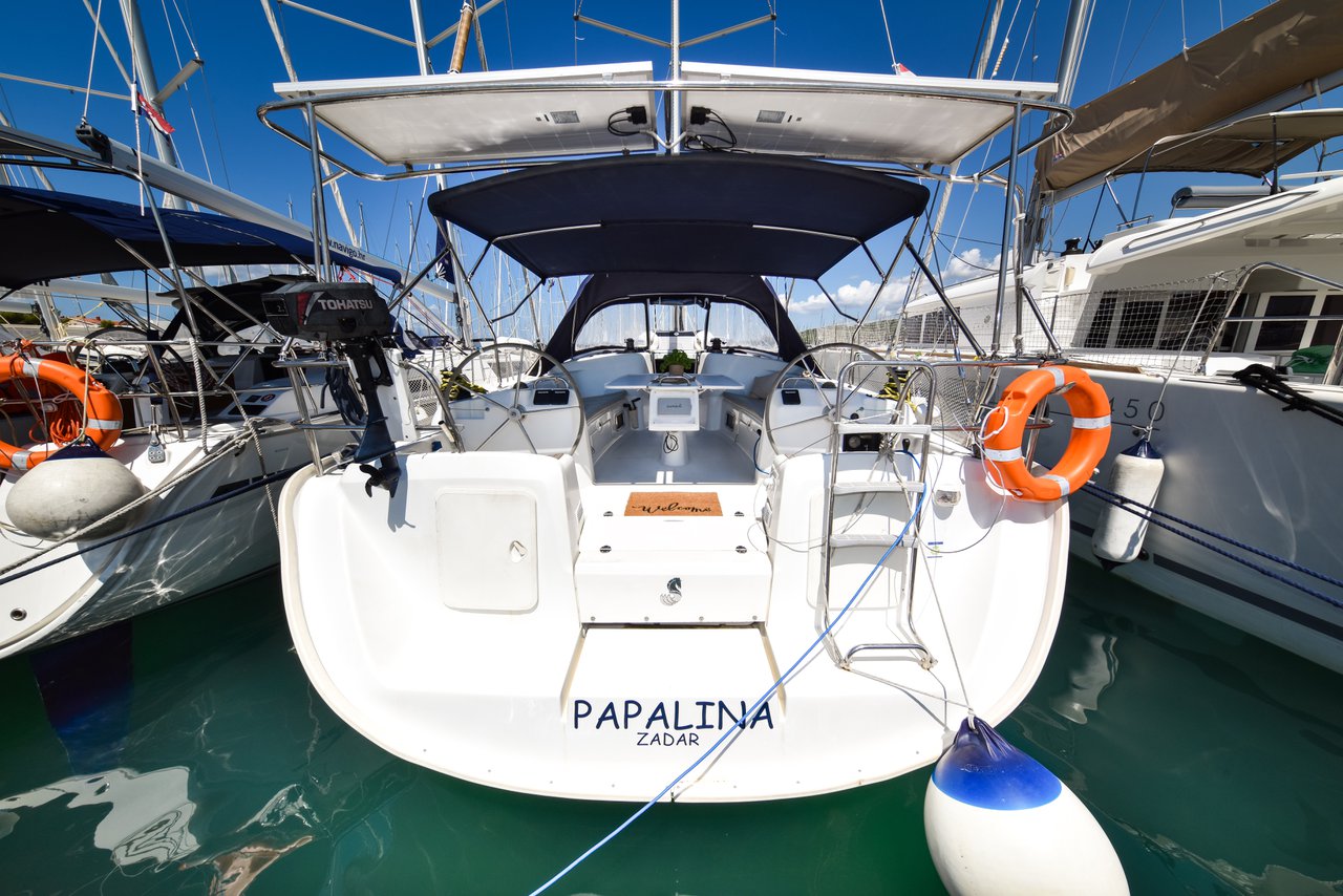 Yachtcharter Cyclades50 Papalina