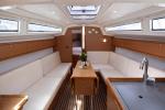 Yachtcharter BavariaCruiser33 Maistros 12