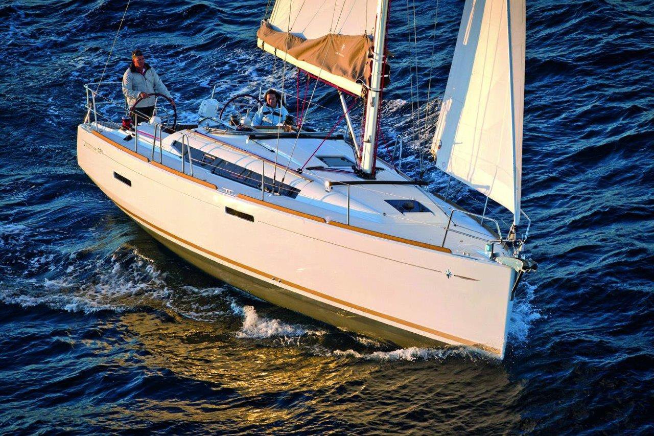 Yachtcharter SunOdyssey389 Carelli