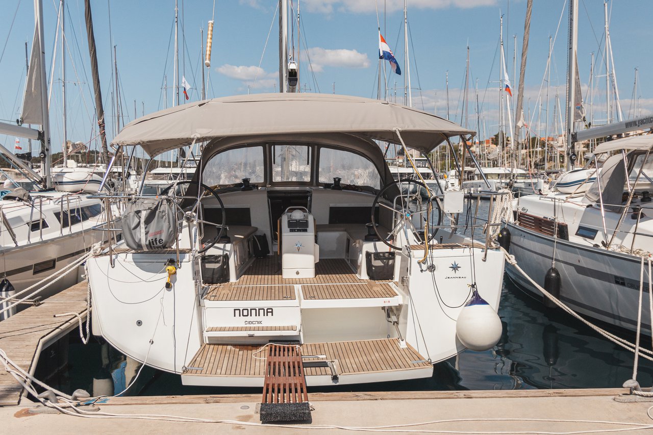 Yachtcharter SunOdyssey490 Nonna