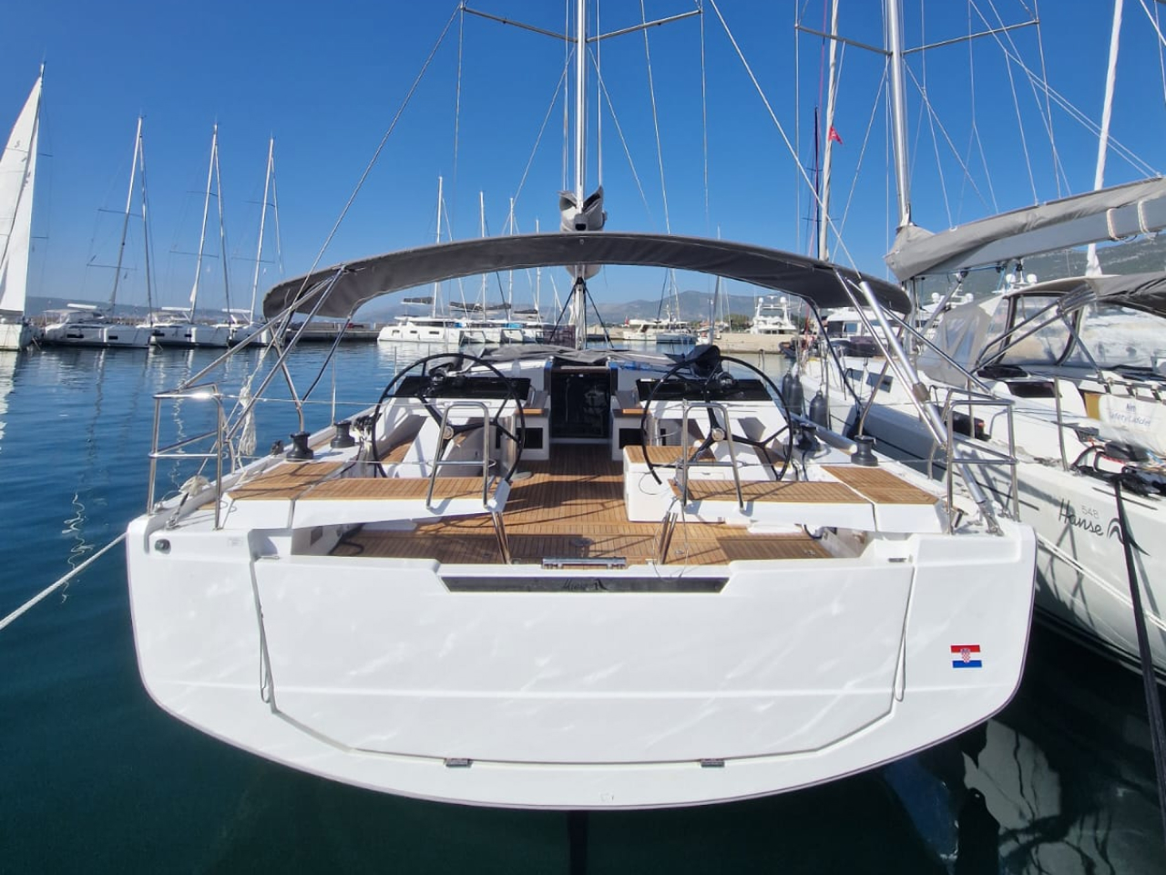 Yachtcharter Hanse460 3cab FeMi Star