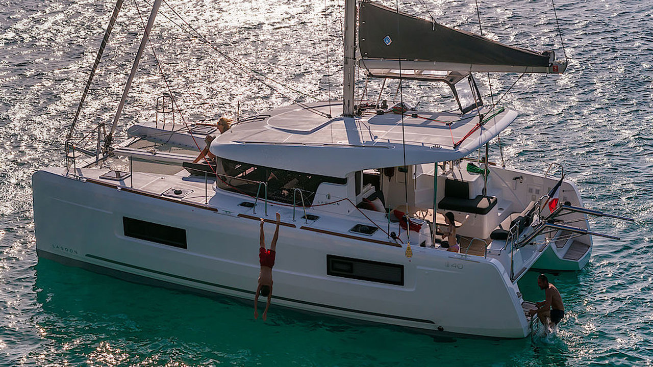 Yachtcharter Lagoon40 41cab Sunrise