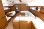 Yachtcharter Sun Odyssey 419 3 cab 2wc Kiss Kiss aussenansicht 6
