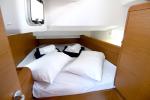 Yachtcharter Sun Odyssey 419 3 cab 2wc Kiss Kiss aussenansicht 12
