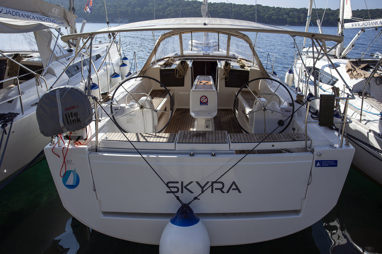 Yachtcharter Dufour412GrandLarge Skyra