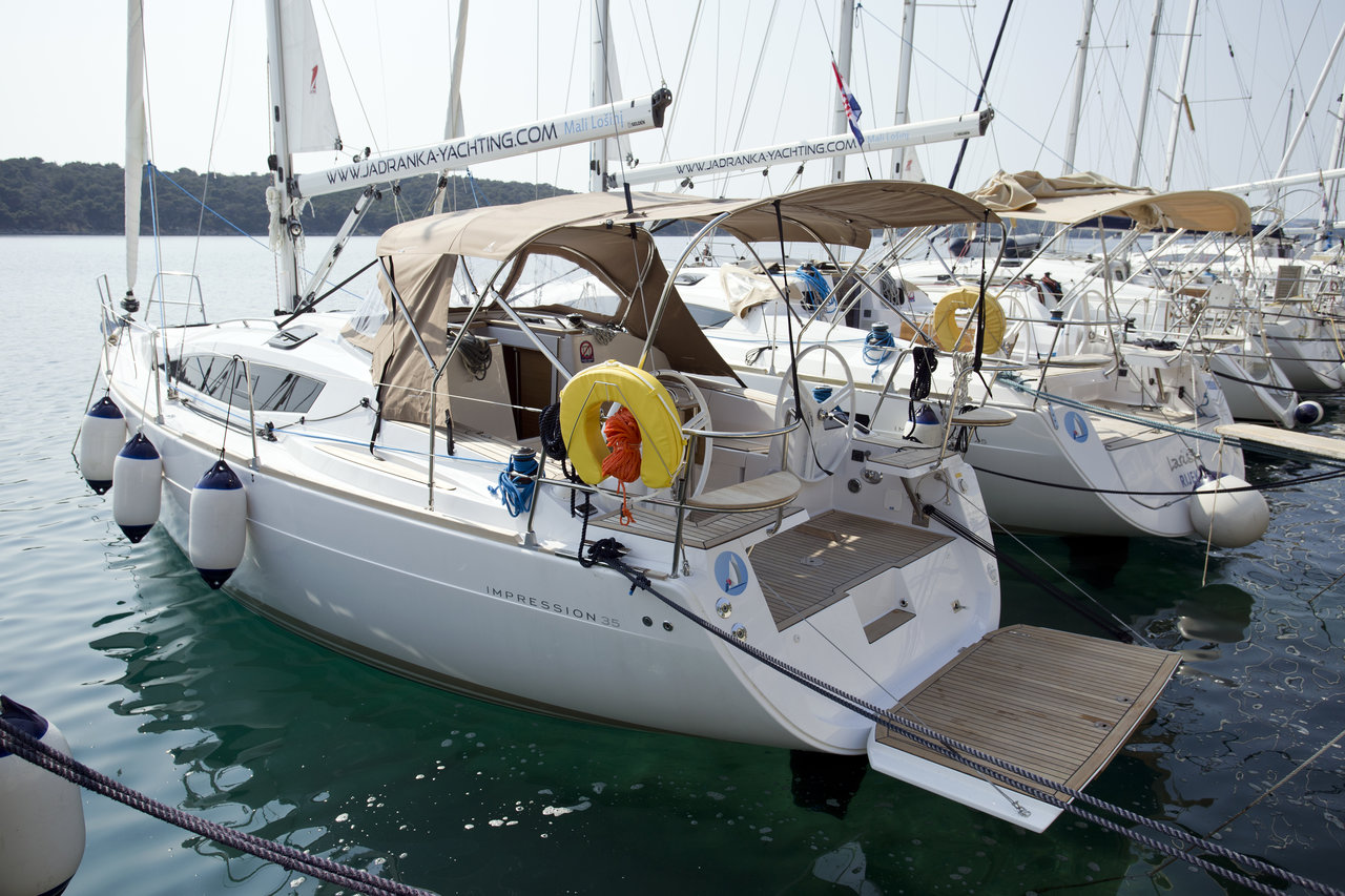 Yachtcharter Elan35Impression Essi