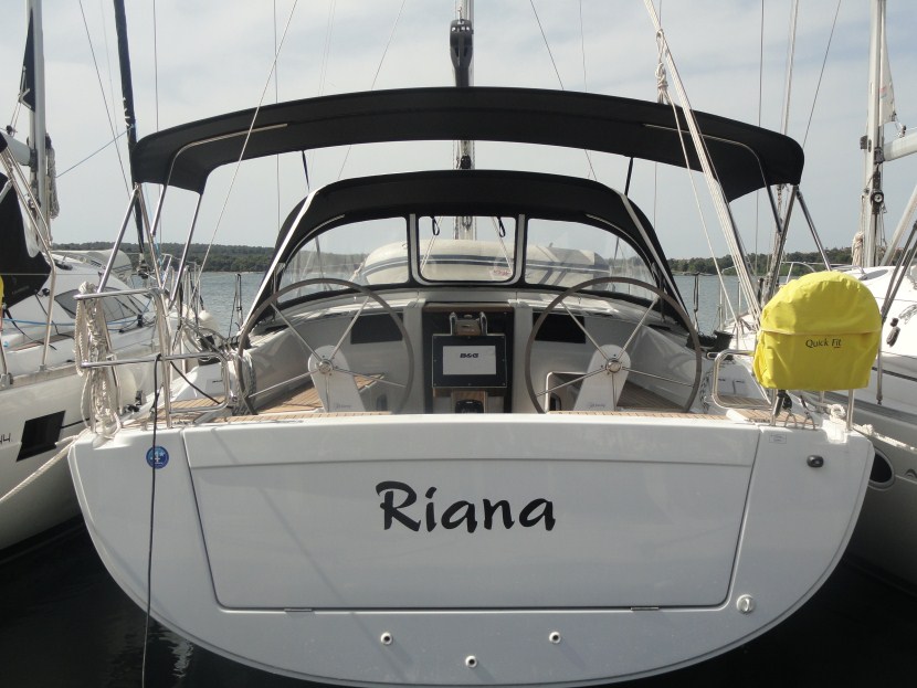 Yachtcharter Hanse385 Riana