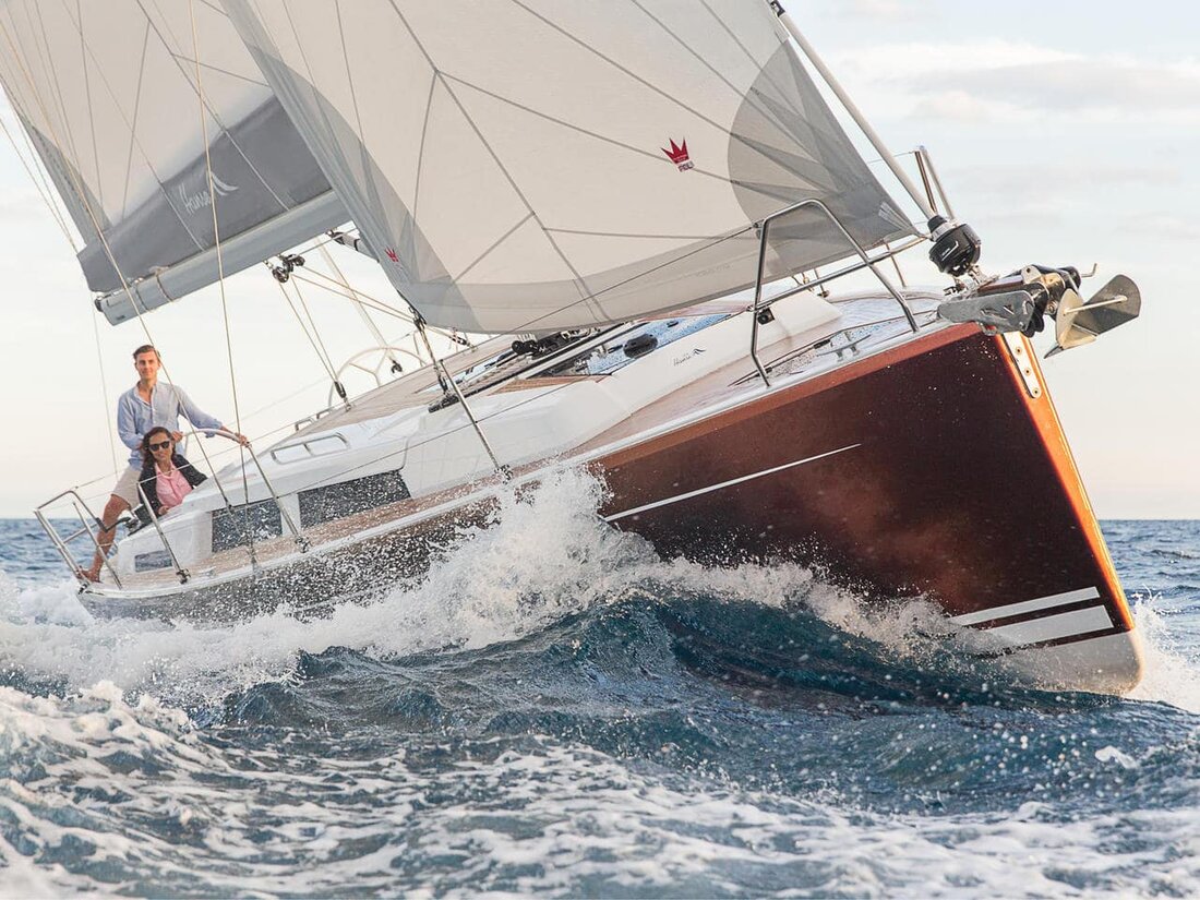 Yachtcharter Hanse388 Atlas
