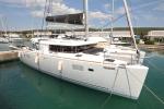Yachtcharter Lagoon450F Paradise 1