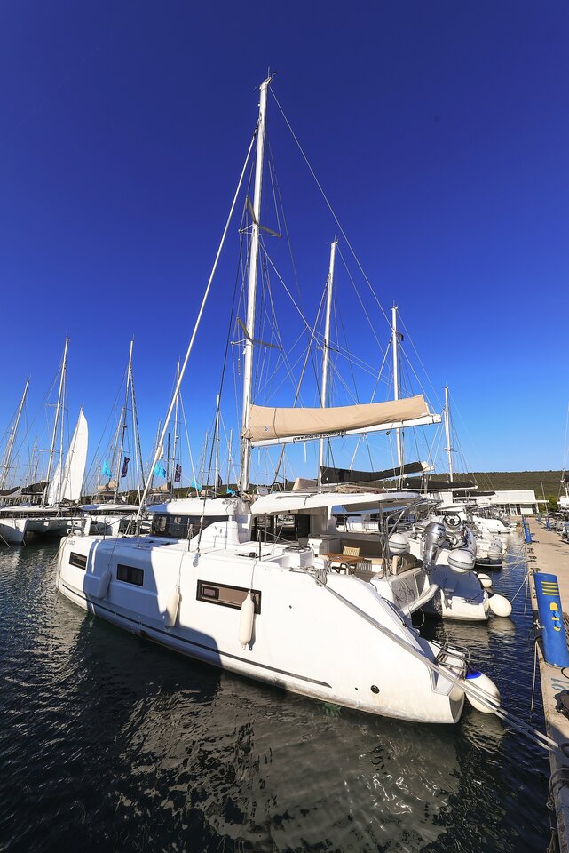 Yachtcharter Lagoon46 Midlife Crisis