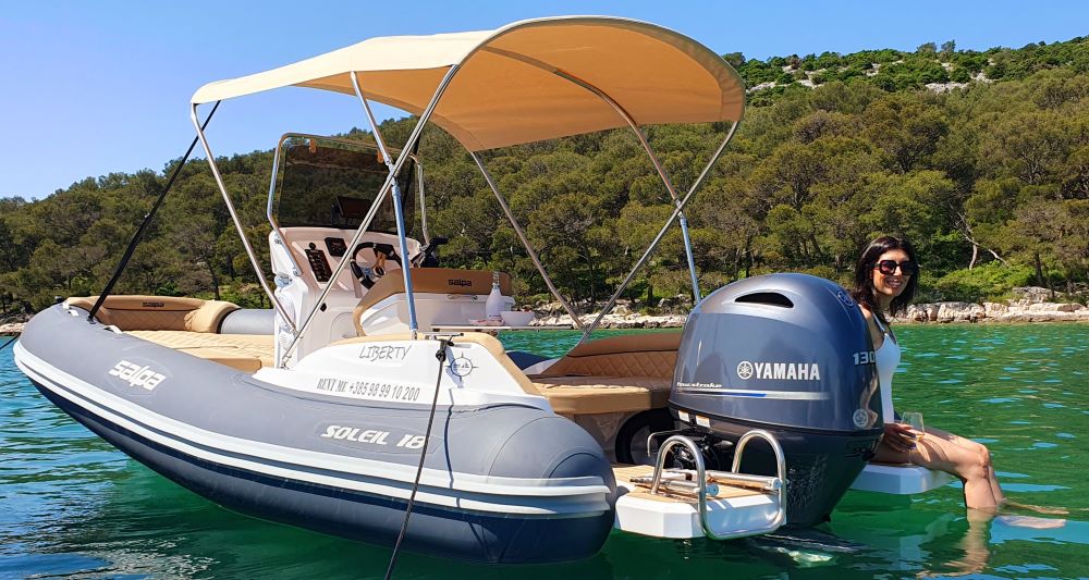 Yachtcharter SalpaSoleil18 Liberty