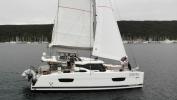Yachtcharter Lucia40 Idefix 8