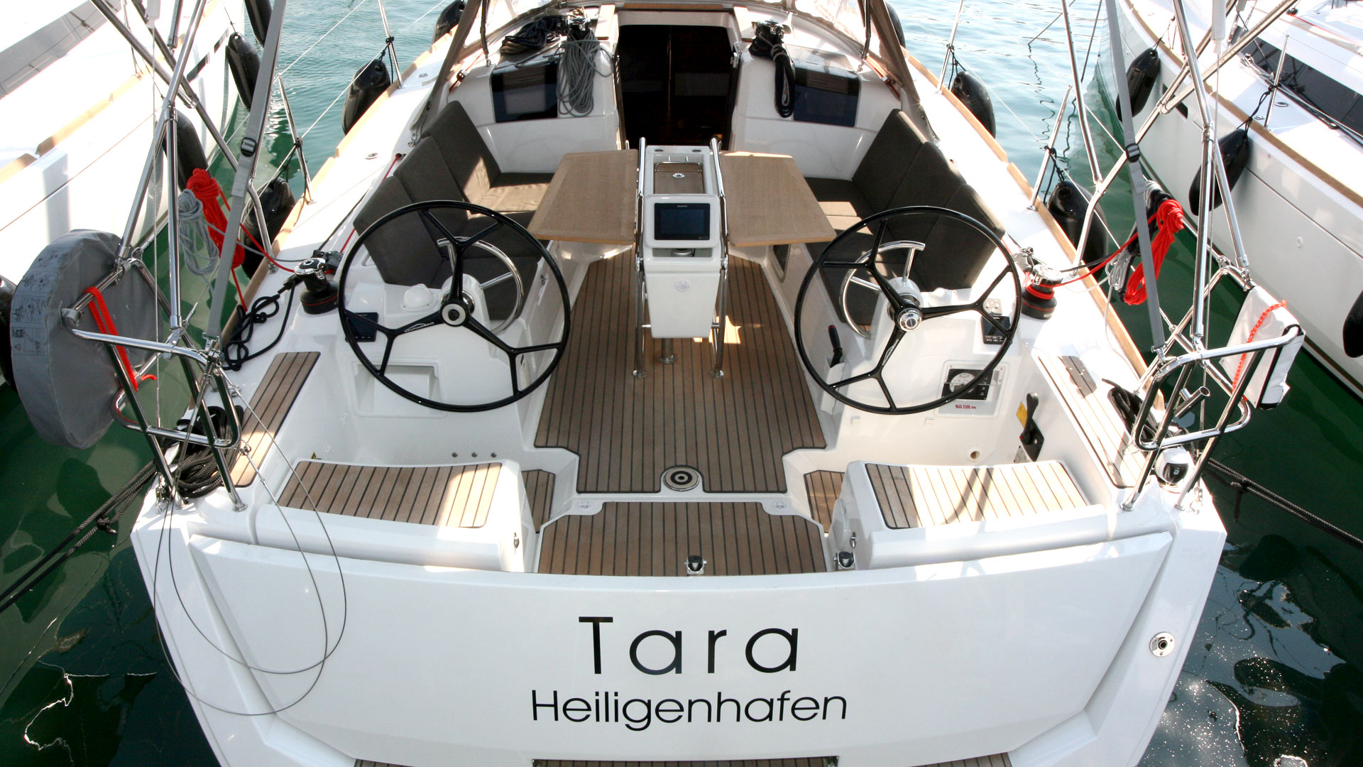 Yachtcharter SunOdyssey389 Tara