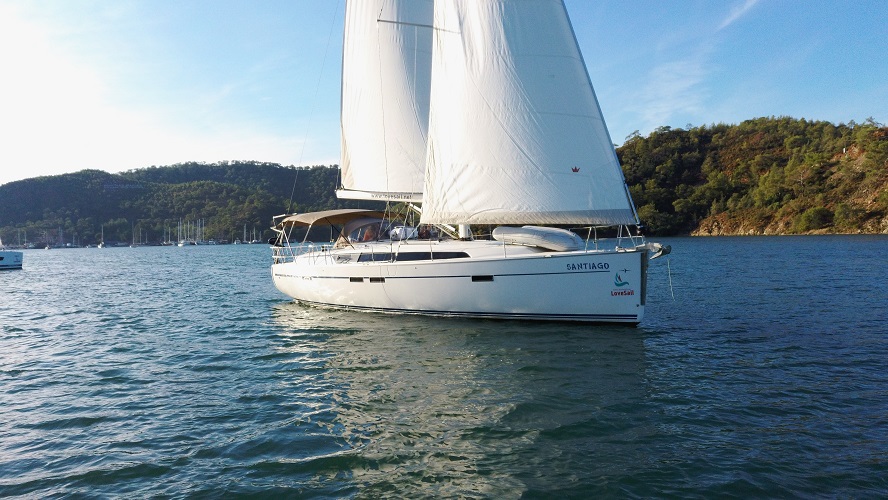 Yachtcharter BavariaCruiser46 Santiago