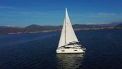 Yachtcharter Lucia40 Hola 12