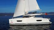 Yachtcharter Lucia40 Hola 14