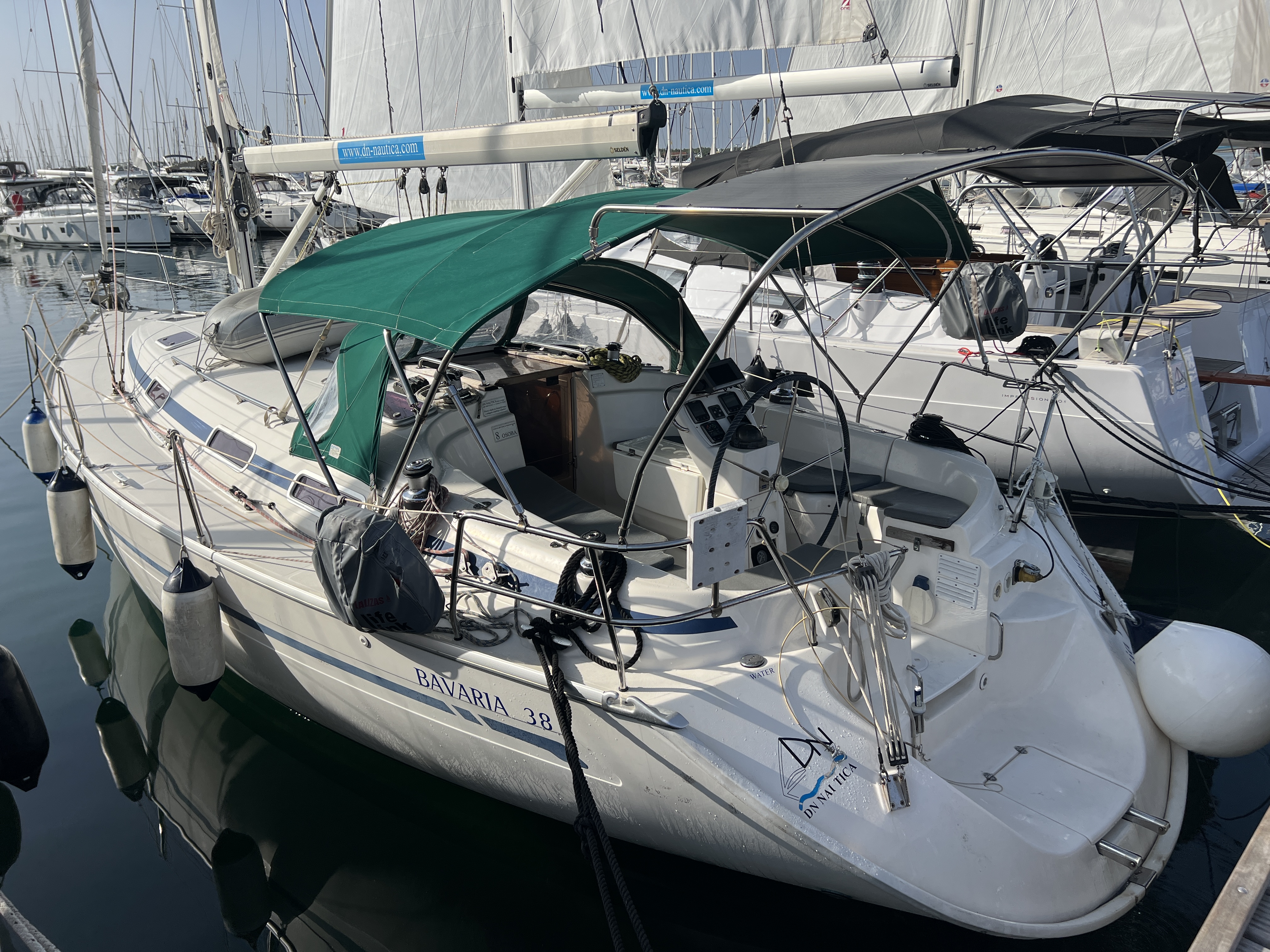 Yachtcharter Bavaria38 M