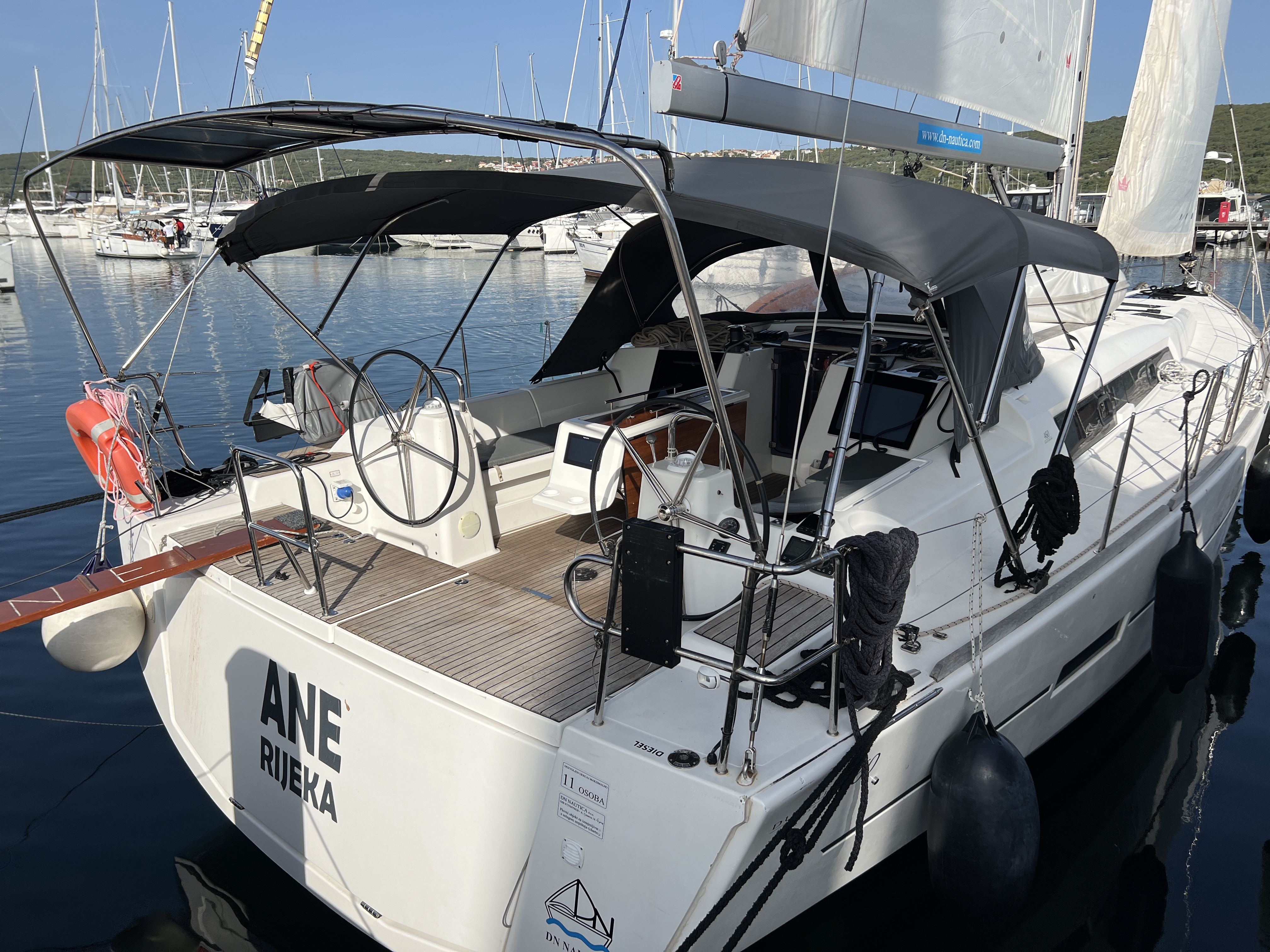 Yachtcharter Dufour460GrandLarge Ane