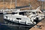 Yachtcharter custom/42876/1_Exterior_HO_pic1