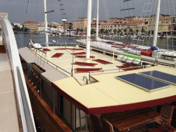 Lastavica-9 Innenansicht