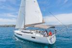 Yachtcharter 5525071296304113_general_out_stern